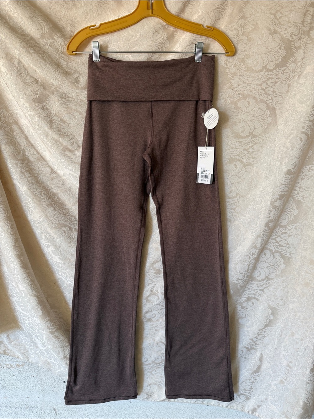 NWT Vuori Halo Foldover Pant in Chocolate Milk Heather